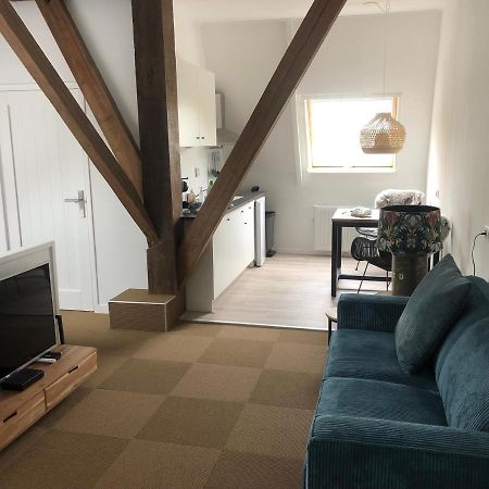 Rustig Logeerverblijf Aan De Rand Van De Stad Lekkum Exteriör bild